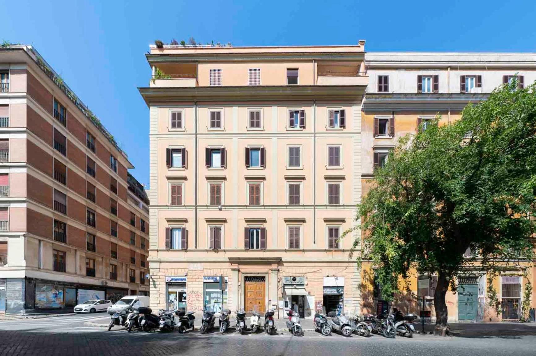 Celeste Suites Vittorio Emanuele ローマ エクステリア 写真